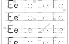 Schwarz-Weiß, Großbuchstaben Und Kleinkinder Mit Pfeilrichtung intended for Uppercase And Lowercase Letter Tracing Worksheets